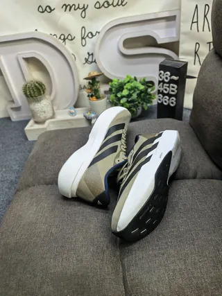 Adidas 白黑 工程网面鞋面 三条侧边品牌 跑鞋 6