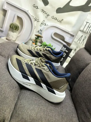 Adidas 白黑 工程网面鞋面 三条侧边品牌 跑鞋 7