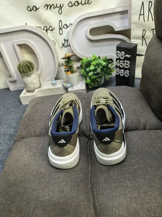 Adidas 白黑 工程网面鞋面 三条侧边品牌 跑鞋 8