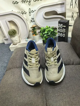 Adidas 白黑 工程网面鞋面 三条侧边品牌 跑鞋 10