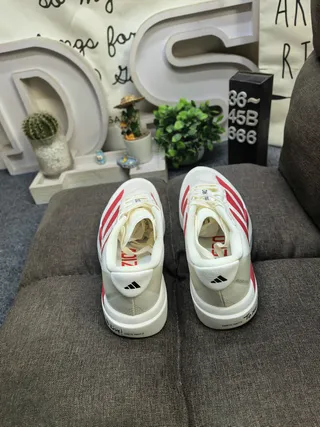 Adidas 白黑 工程网面鞋面 三条侧边品牌 跑鞋 18