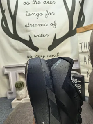 Adidas 白黑 工程网面鞋面 三条侧边品牌 跑鞋 23