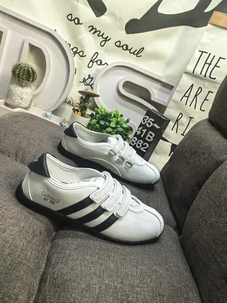 Adidas White Black Low-Top Velcro Strap Closure Lifestyle Sneakers 9
