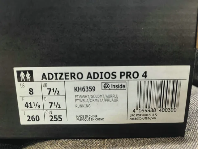 Adidas 白色金 赛车灵感 金属条纹 跑鞋 2
