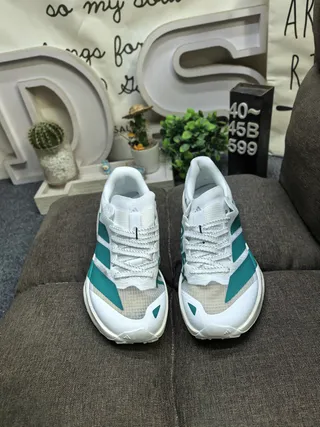 Adidas White Green Lightweight Mesh Upper Sculpted Foam Midsole Running Shoes 10