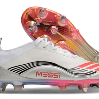 Adidas Zapatillas de fútbol blancas y rojas de bajo corte con upper sintético, suela iridiscente translúcida y placa para terreno firme