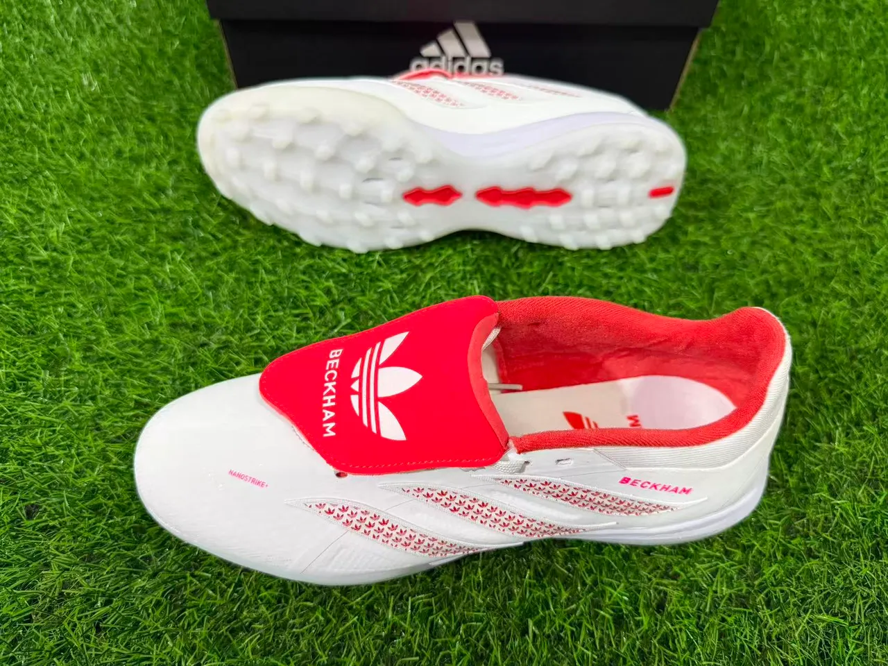 Adidas Blanco Rojo Bajo Superior Sintético Capas de Rayas Texturizadas Césped Artificial Zapatos de Fútbol 6
