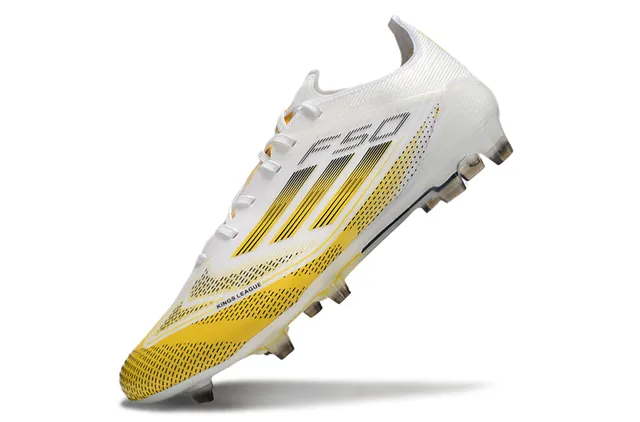 Adidas Sapatos de Futebol Low-Cut com studs moldados, laço assimétrico e superfície firme, branco e amarelo 3