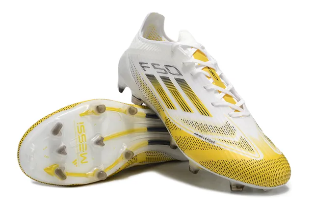Adidas Sapatos de Futebol Low-Cut com studs moldados, laço assimétrico e superfície firme, branco e amarelo 4