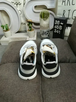 Adidas Tênis Brancos Amarelos Solado Médio Listra Três Painel Lateral Chunky Sneakers 18