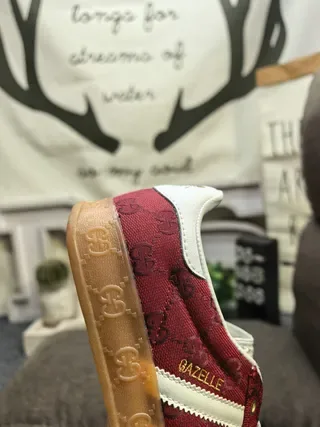 Adidas x Gucci Samba GG Monogram حذاء لايف ستايل أحمر 3
