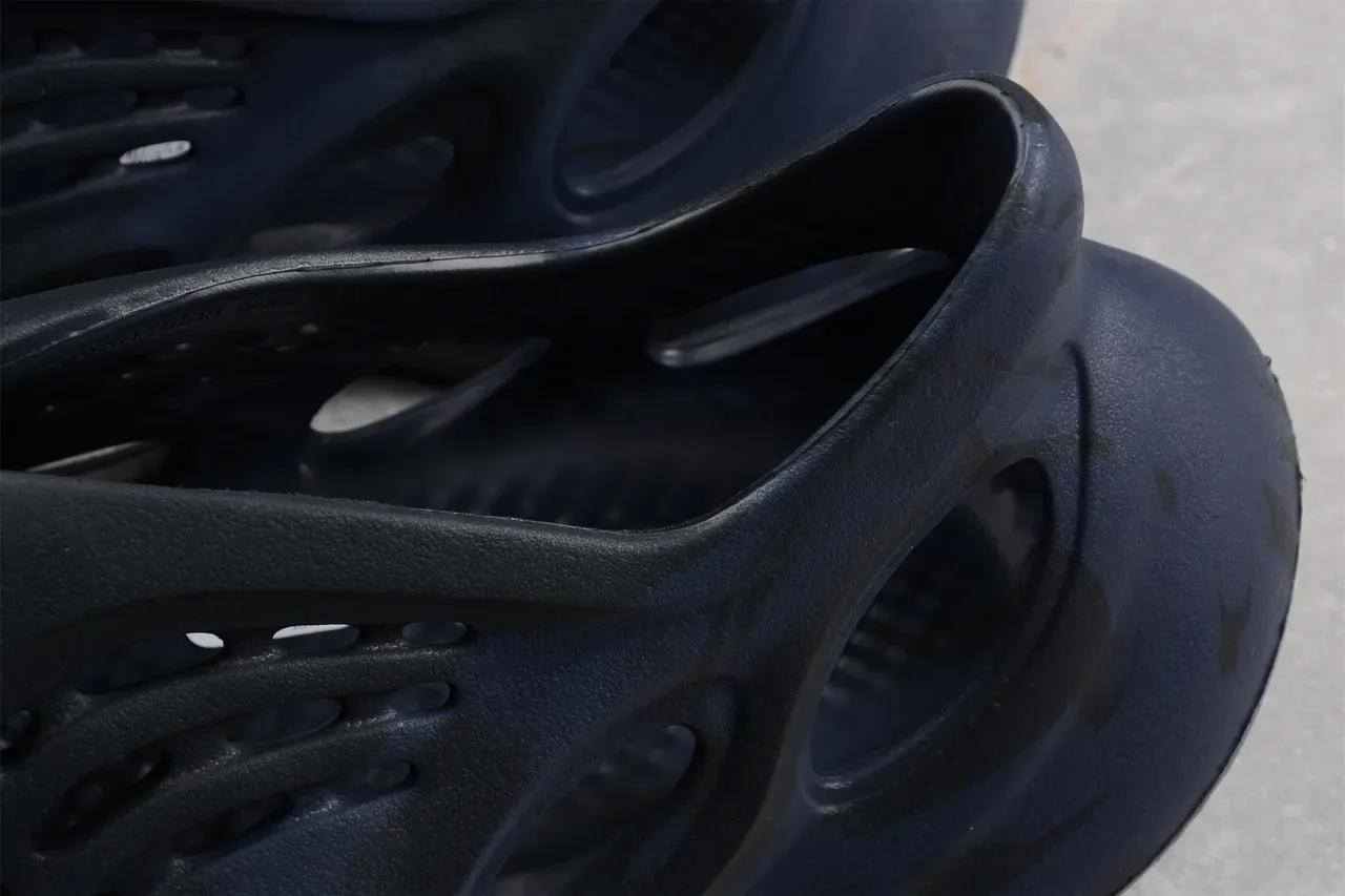 Adidas Yeezy Foam Runner Tênis Lifestyle Cinza Carvão 5