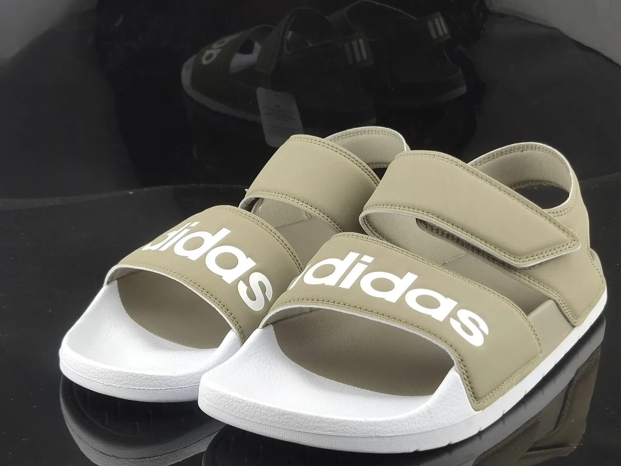 Adidas Yeezy Slide 军绿白休闲凉鞋 6