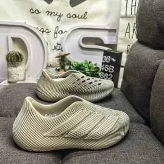 Adidas Yeezy Slide Beige Mousse à côtes Chaussures Lifestyle