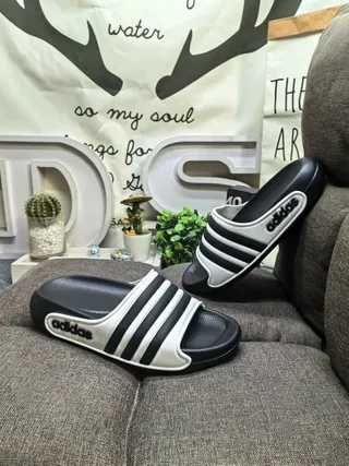 Adidas Yeezy Slide chinelos pretos e brancos 6