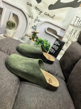 Adidas Yeezy Slide 橄榄绿麂皮拖鞋 7