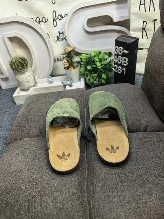 Adidas Yeezy Slide 橄榄绿麂皮拖鞋 8