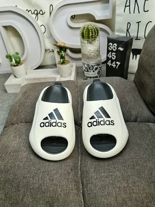 Adidas Yeezy Slide Blanc Noir Semelle Molded Monolithe Talon Ouvert Chaussons Slip-On 10
