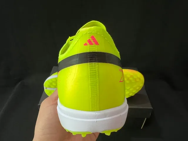Adidas Amarillo Rosa Bajo Corte Upper Sintético Negro Tres Rayas Branding Césped Zapatos de Fútbol 2