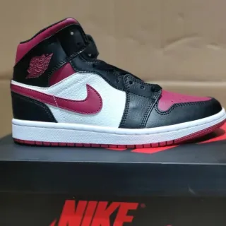 Air Jordan 1 ব্ল্যাক পিঙ্ক হাই-টপ লেদার-প্যানেলযুক্ত বাস্কেটবল জুতো