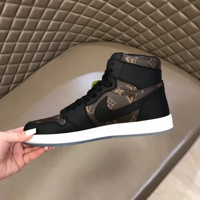 Zapatillas de baloncesto Air Jordan 1 High con estampado Monogram negro y marrón 4