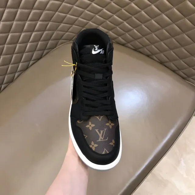 Zapatillas de baloncesto Air Jordan 1 High con estampado Monogram negro y marrón 5