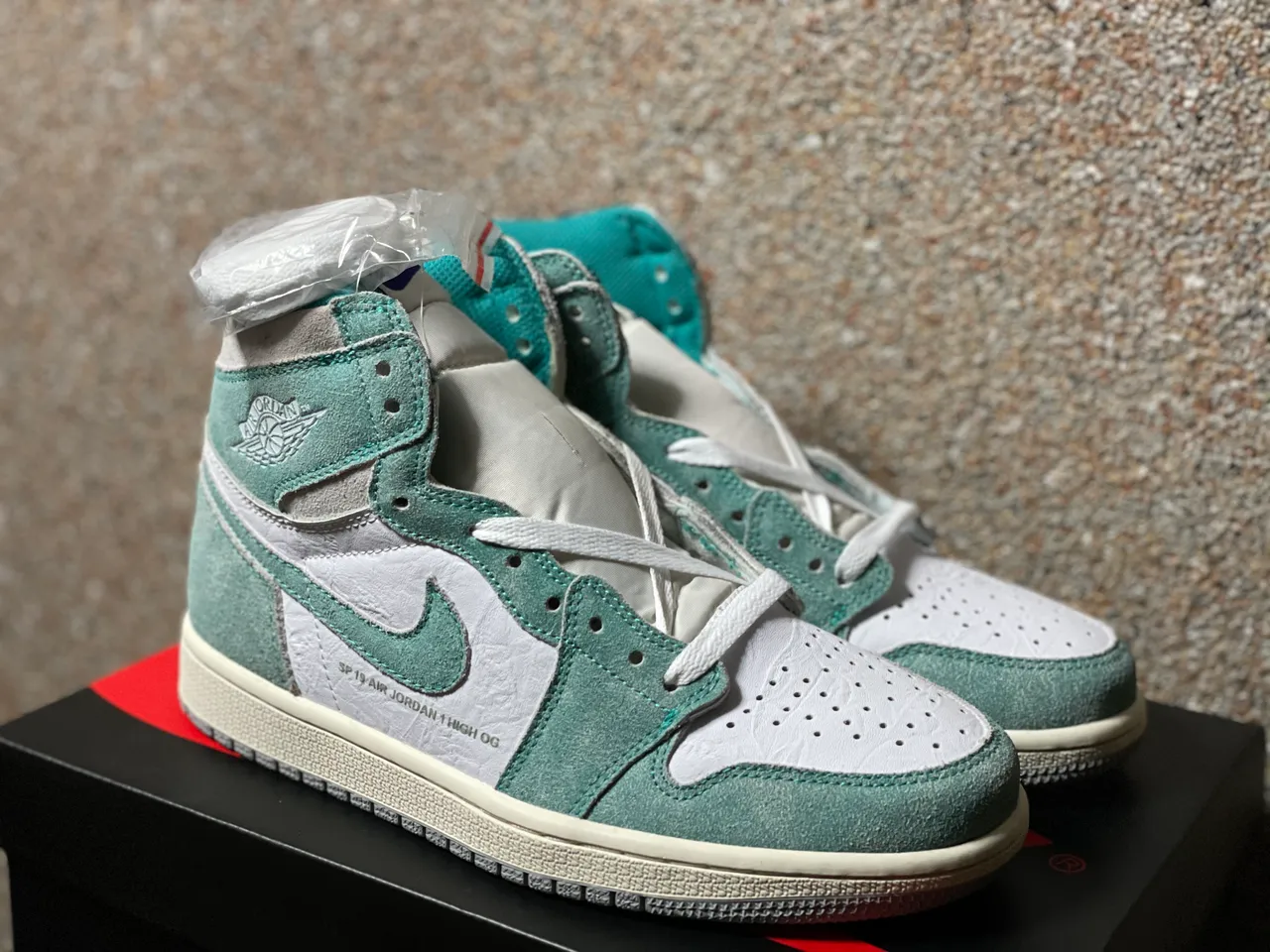 Air Jordan 1 High OG chaussures de basketball en daim vert menthe et blanc 4