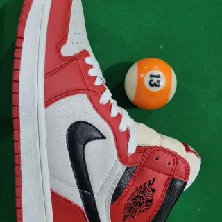 Air Jordan 1 High লাল সাদা কালো বাস্কেটবল জুতো