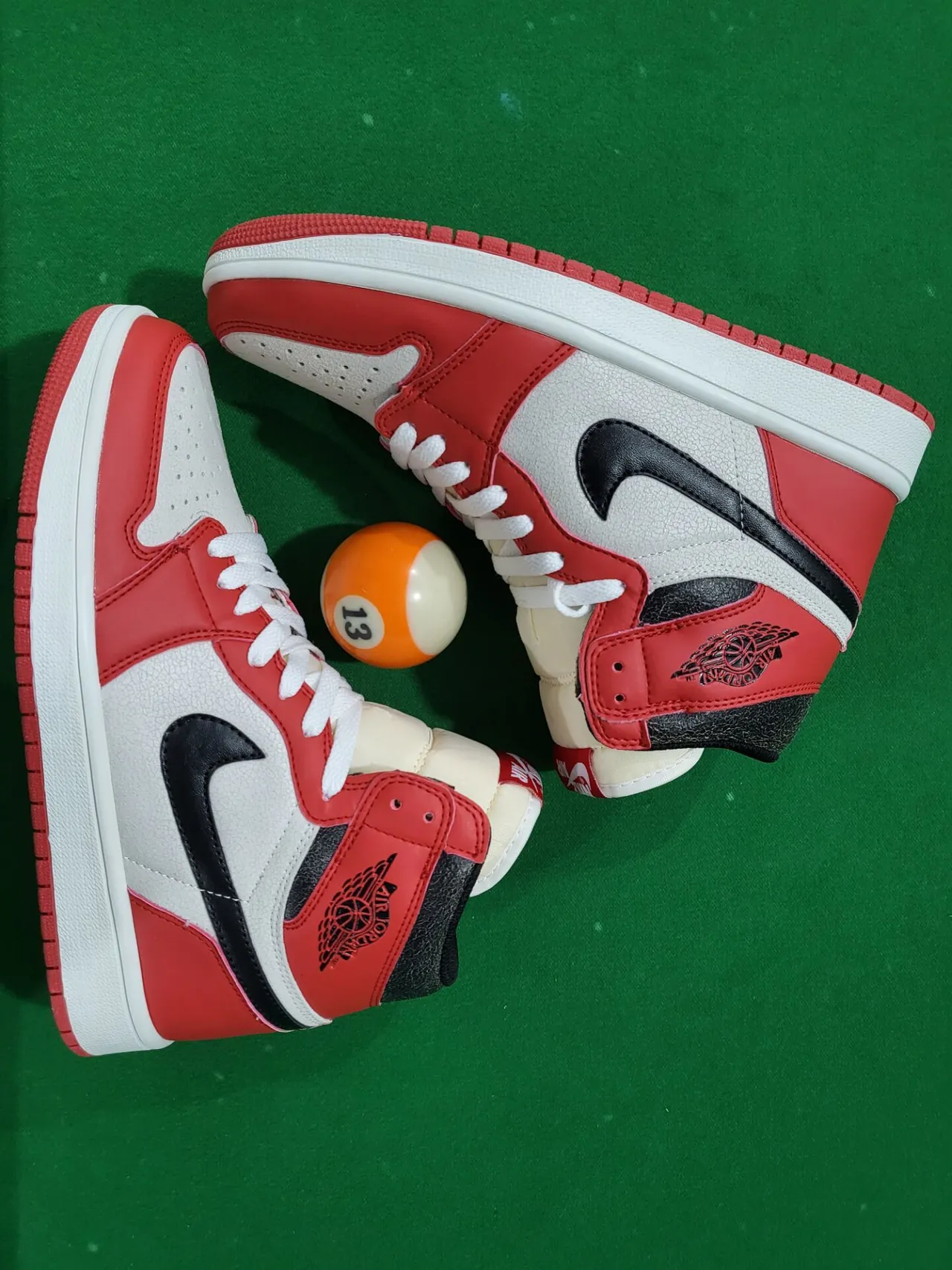 Air Jordan 1 High 红白黑篮球鞋 7