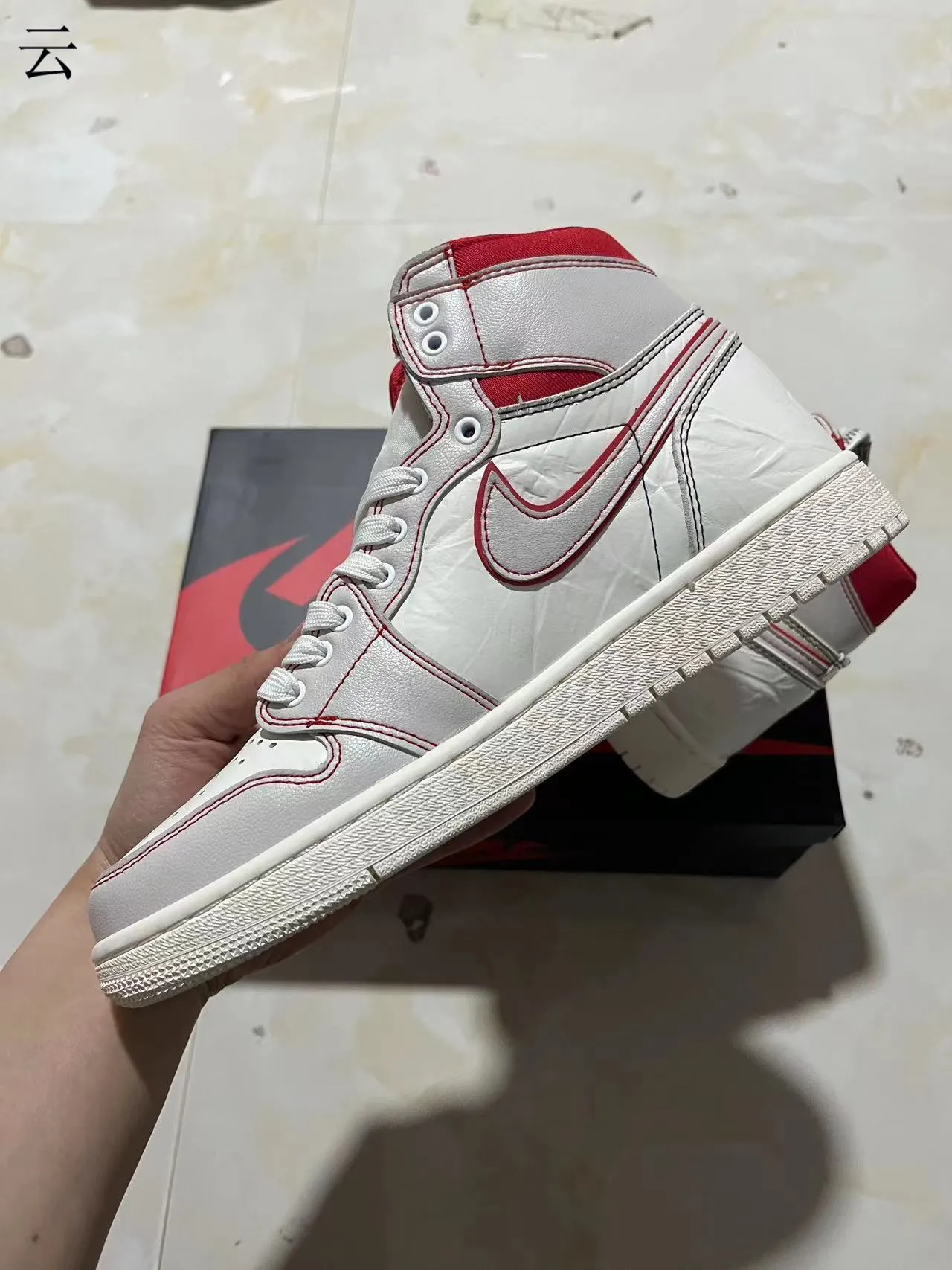 Air Jordan 1 High أحذية كرة السلة جلد مقرمش أبيض أحمر 5