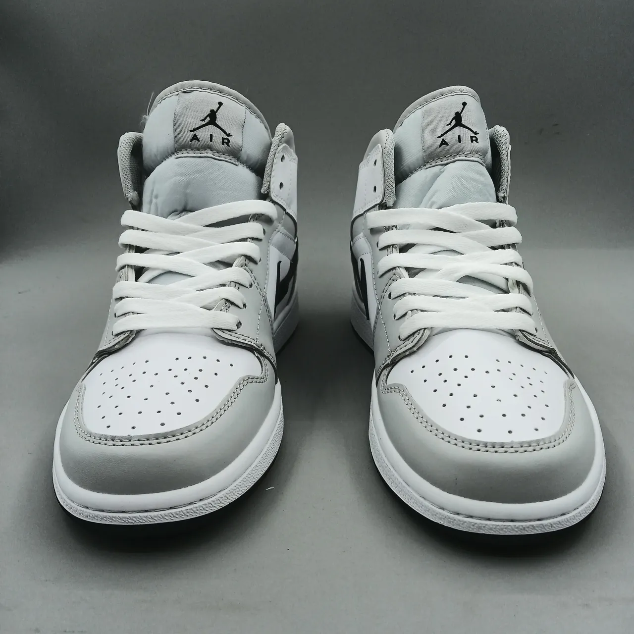 Tênis de basquete Air Jordan 1 Mid Branco/Preto 3