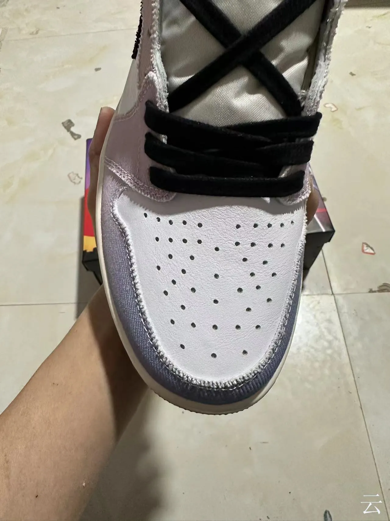 Tênis de basquete Air Jordan 1 multimaterial em blocos de cores 10