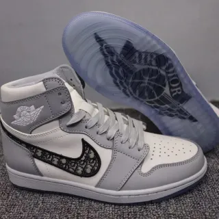 Zapatillas de baloncesto Air Jordan 1 x Dior blanco gris negro con suela translúcida