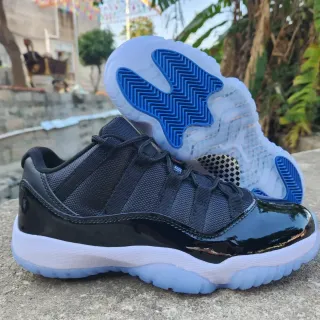 Air Jordan 11 Preto Azul Couro Patentado Capa da Ponta Malha Superior Tênis de Basquete