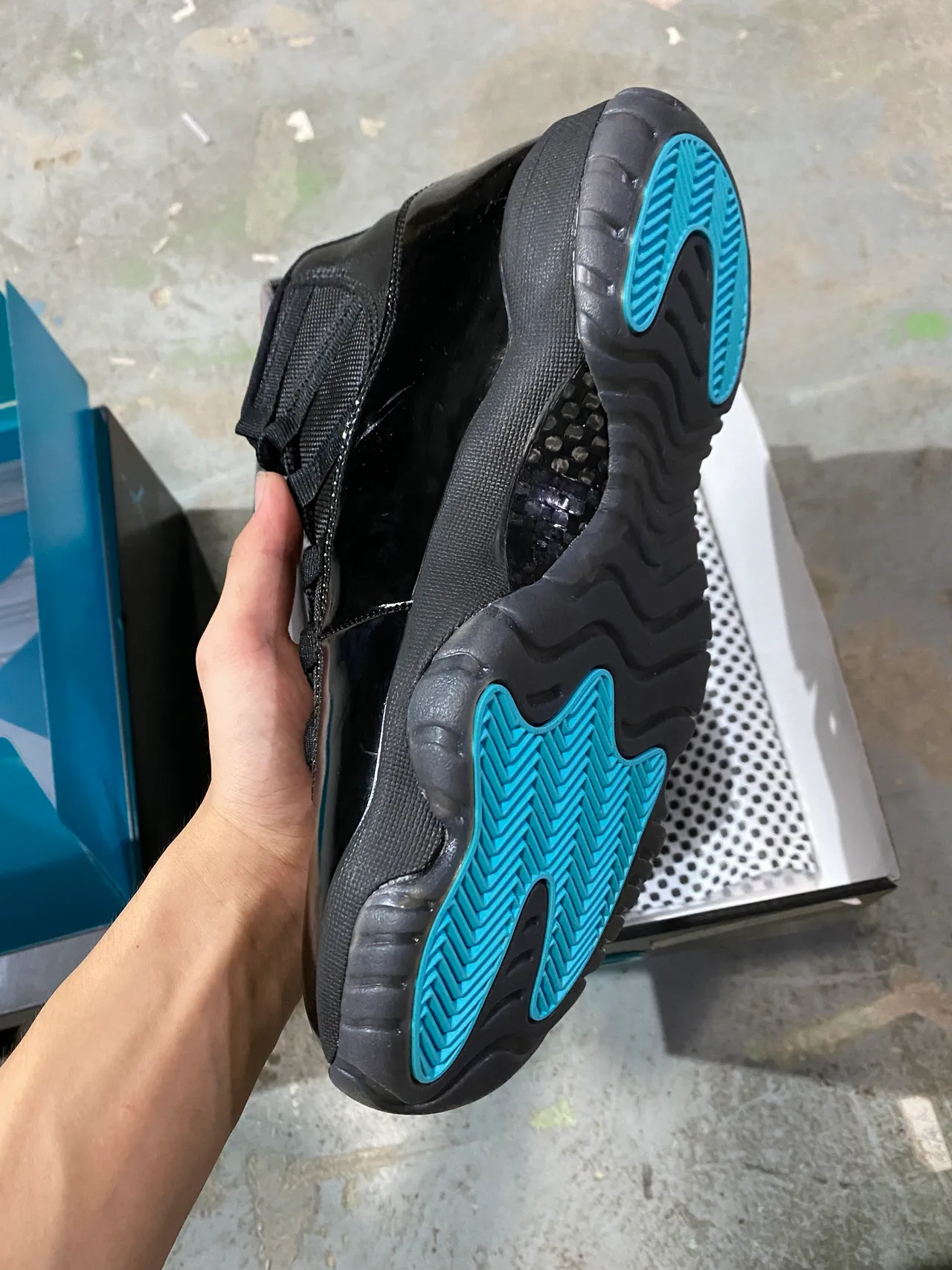Zapatillas de baloncesto Air Jordan 11 negro turquesa Jumpman 4