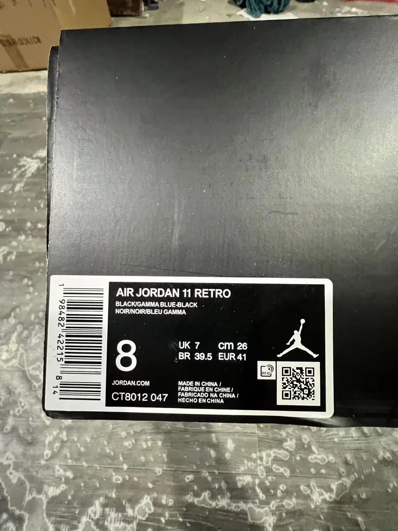 Air Jordan 11 أسود فيروزي جلد لامع أحذية كرة السلة 10