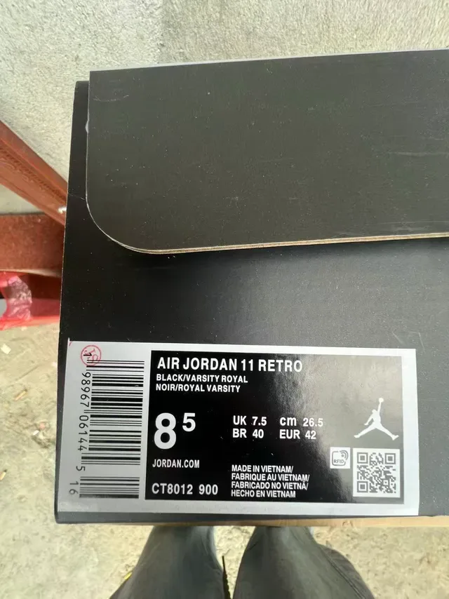 Air Jordan 11 黑白蓝篮球鞋 10