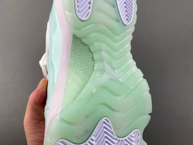 Air Jordan 11 मिंट ग्रीन पेटेंट लेदर बास्केटबॉल जूते 9