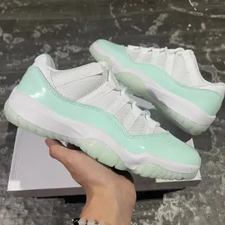 Air Jordan 11 tênis de basquete em couro envernizado verde menta