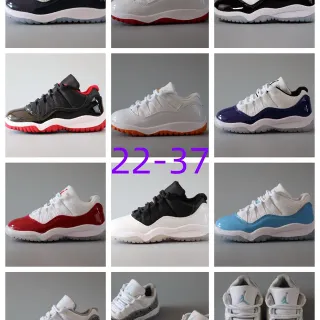 Tênis de basquete Air Jordan 11 azul-marinho e branco