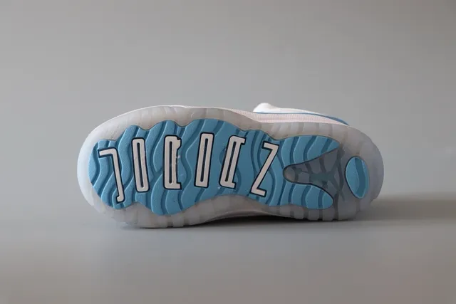 Air Jordan 11 নেভি হোয়াইট বাস্কেটবল জুতো 17