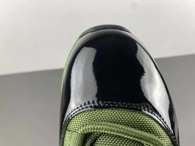 Air Jordan 11 أخضر زيتوني جلد لامع أحذية كرة السلة 5