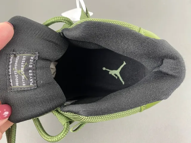 Air Jordan 11 أخضر زيتوني جلد لامع أحذية كرة السلة 6