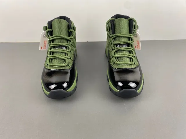 Air Jordan 11 أخضر زيتوني جلد لامع أحذية كرة السلة 11
