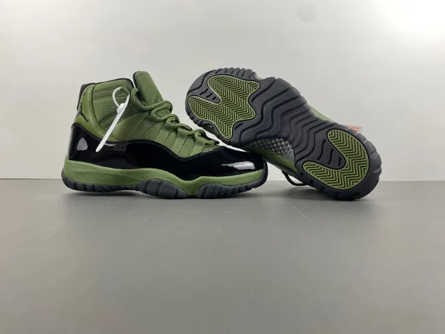 Air Jordan 11 أخضر زيتوني جلد لامع أحذية كرة السلة 12