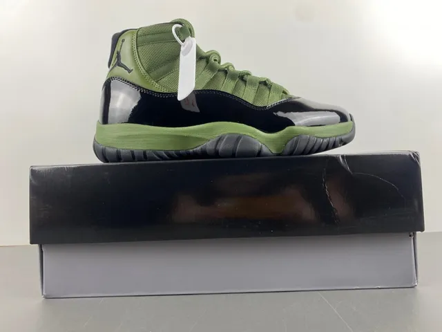 Air Jordan 11 أخضر زيتوني جلد لامع أحذية كرة السلة 16