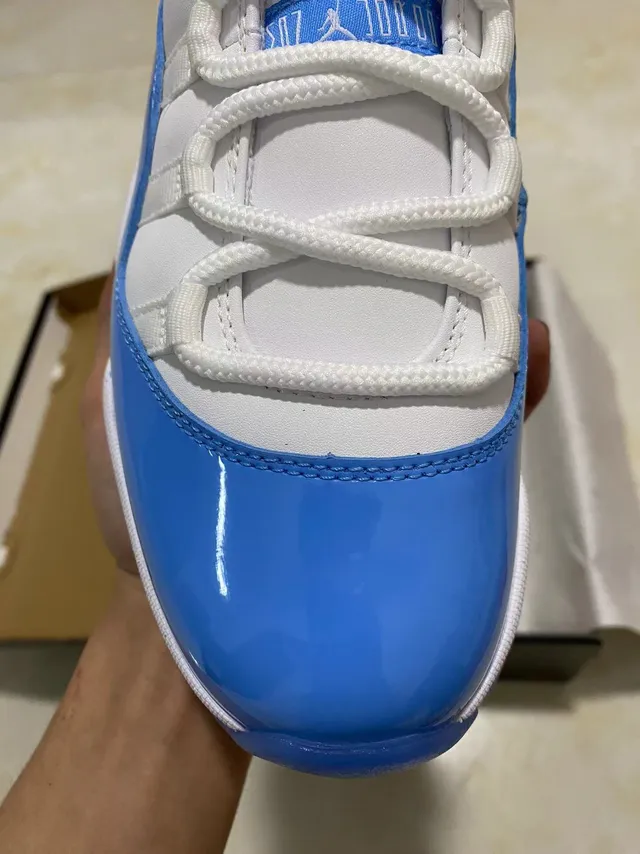Air Jordan 11 सादा ও চকচকে নীল বাস্কেটবল জুতা 3