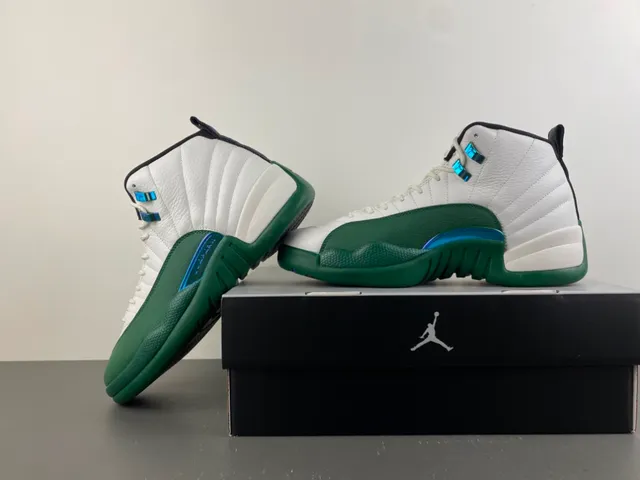 Tênis de basquete Air Jordan 12 branco e verde 15
