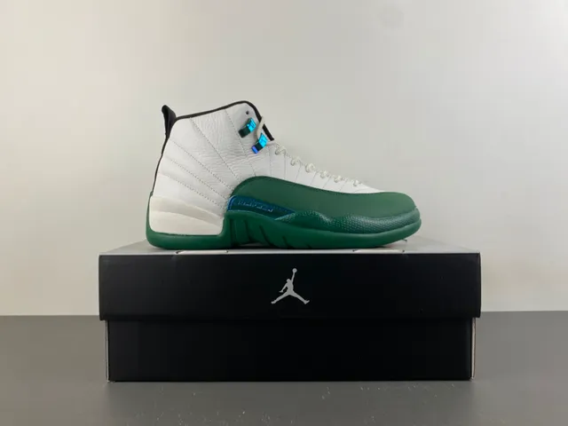 Tênis de basquete Air Jordan 12 branco e verde 16