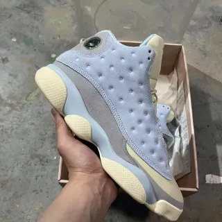 Air Jordan 13 Tênis de Basquete Azul Claro e Bege